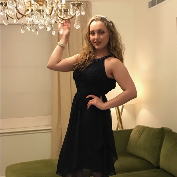 Meet your Posher, Danielle - Picture 3 of 7